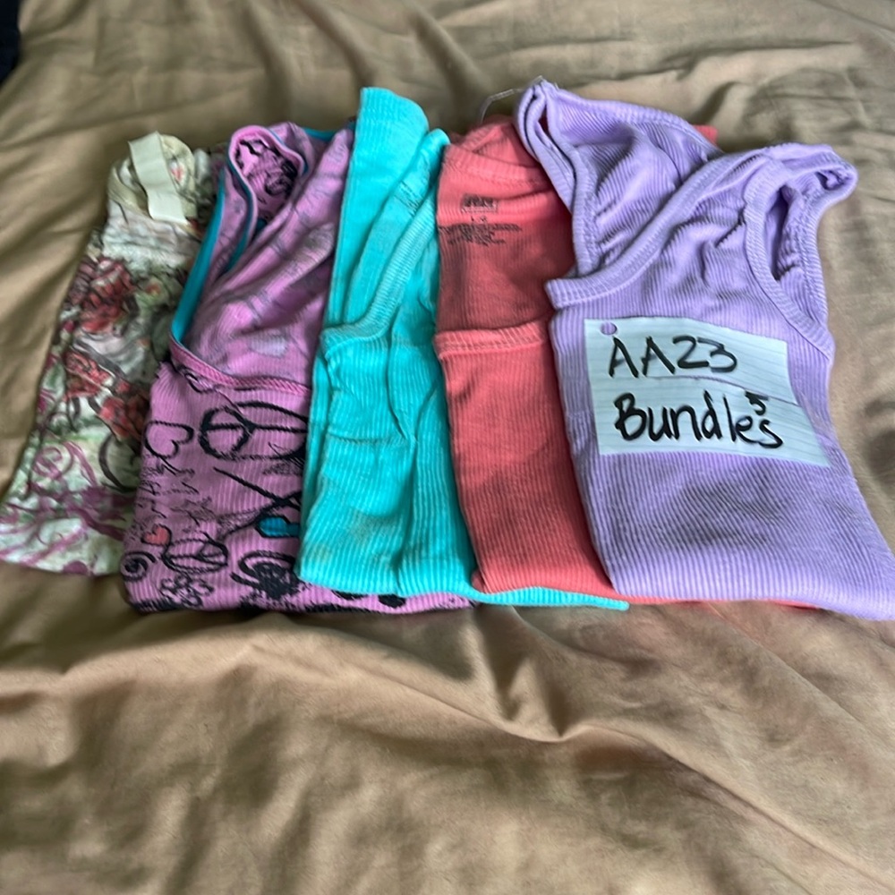 Bundles of 5 Colorful tank tops